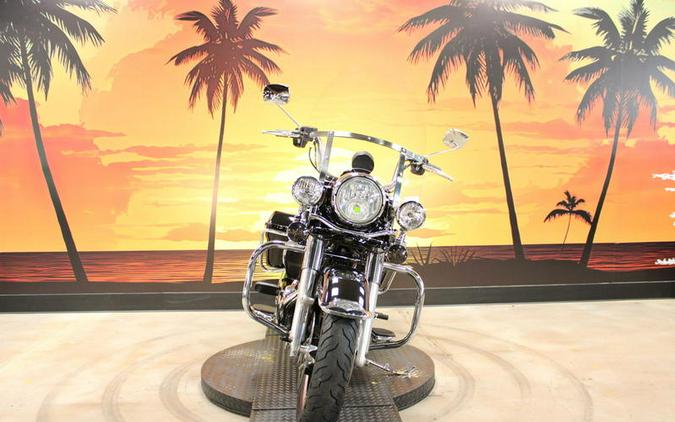 2022 Harley-Davidson® FLHP