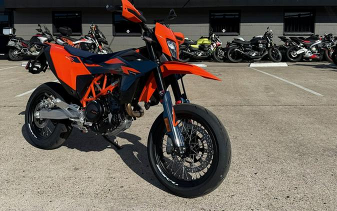 2026 KTM SMC 690 R