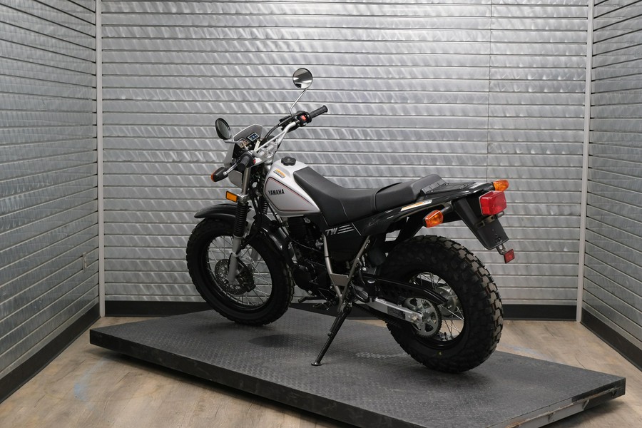 2026 YAMAHA TW200