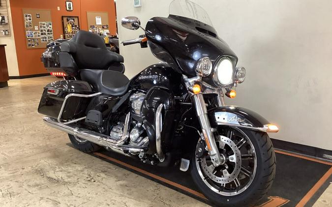 CERTIFIED PRE-OWNED 2018 Harley-Davidson Ultra Limited Low Black