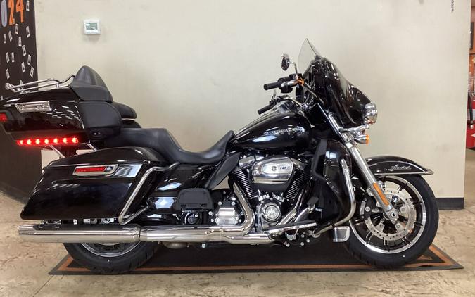 CERTIFIED PRE-OWNED 2018 Harley-Davidson Ultra Limited Low Black