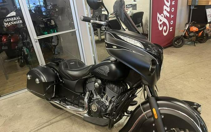 2017 Indian Motorcycle® Chieftain Dark Horse® Thunder Black Smoke