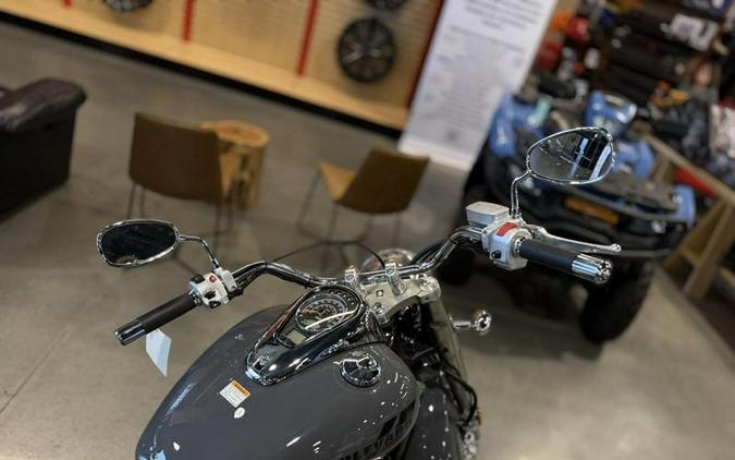 2025 Suzuki Boulevard C50