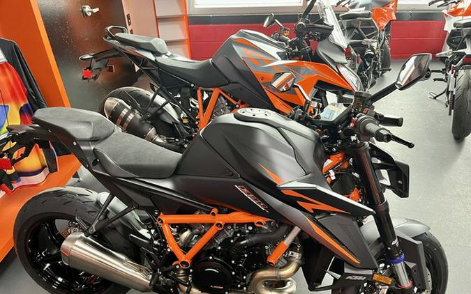2025 KTM Super Duke 1390 R EVO