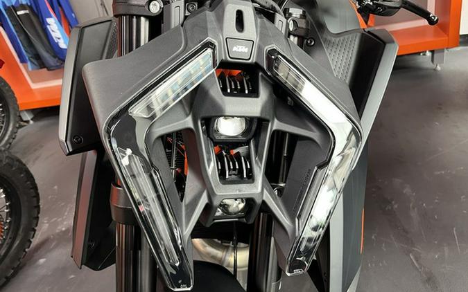 2025 KTM Super Duke 1390 R EVO