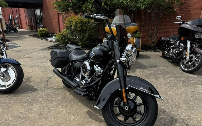 2026 Harley-Davidson® FLHC - Heritage Classic
