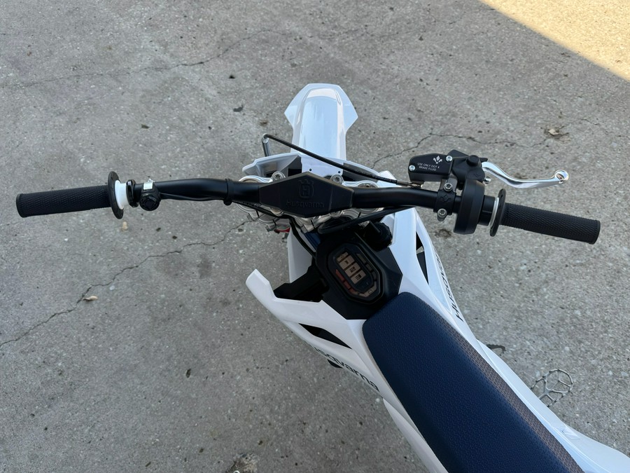 2027 Husqvarna EE 5