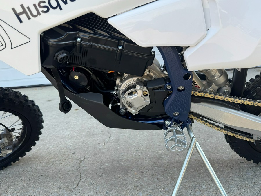2027 Husqvarna EE 5