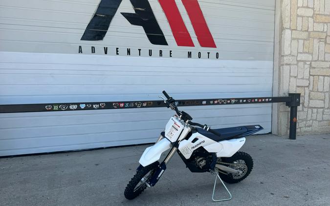 2027 Husqvarna EE 5