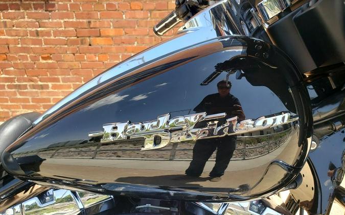 2006 Harley-Davidson Street Glide™ Base