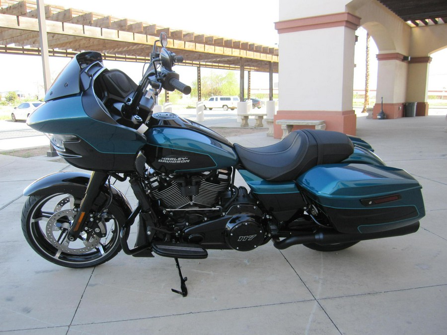 2026 Harley-Davidson Road Glide TEAL THUNDR/BLK W/ PINSTRIP