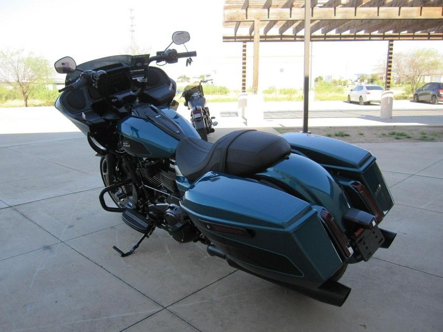 2026 Harley-Davidson Road Glide TEAL THUNDR/BLK W/ PINSTRIP