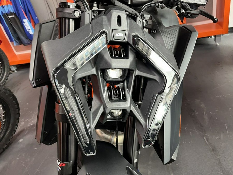 2025 KTM Super Duke 1390 R EVO