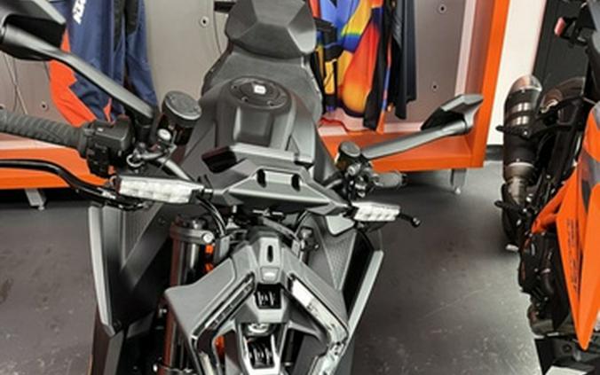 2025 KTM Super Duke 1390 R EVO