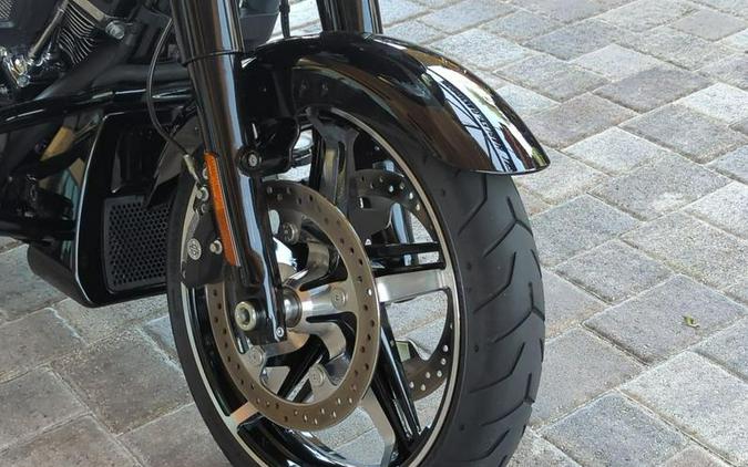 2025 Harley-Davidson® FLTRX - Road Glide®