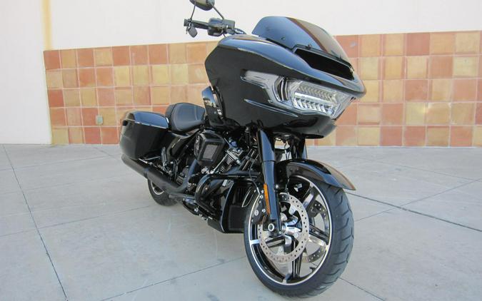 2026 Harley-Davidson Road Glide VIVID BLACK