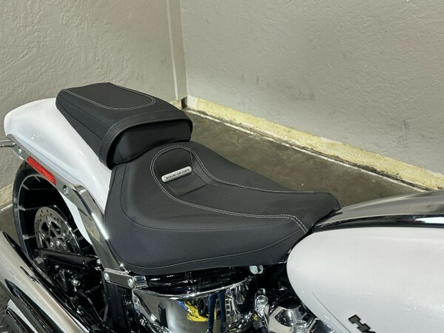 Harley-Davidson Breakout 2024 FXBR 84387917 WHITE ONYX PRL