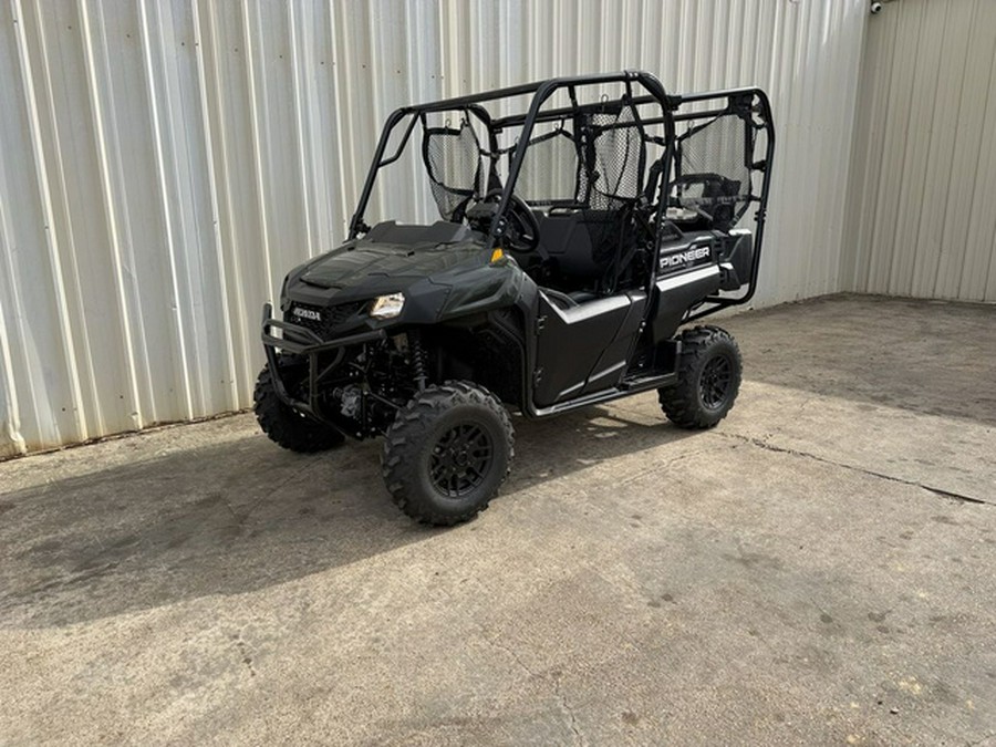 2026 Honda Pioneer 700-4 Deluxe