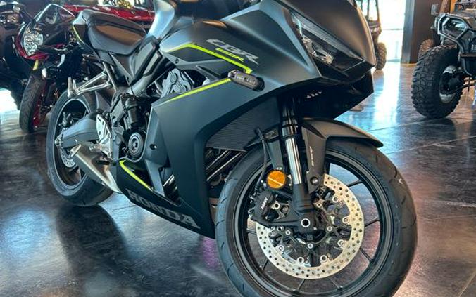 2026 Honda CBR650R E-Clutch