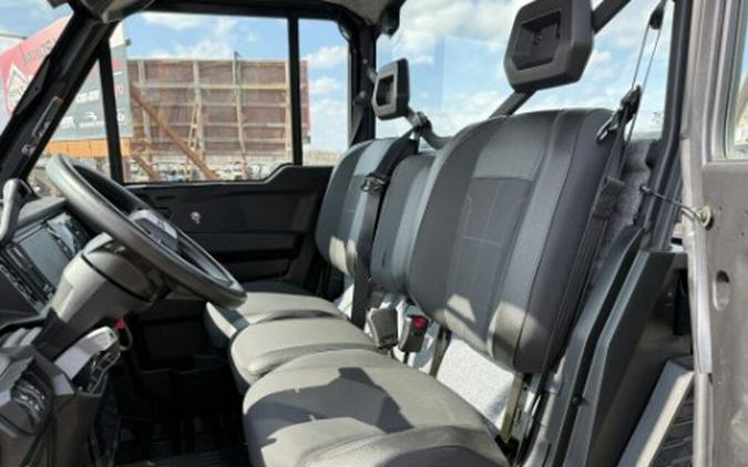 2026 Can-Am Defender XT CAB HD11