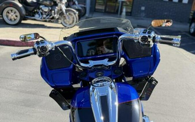 2025 Harley-Davidson CVO Road Glide Blue Streak