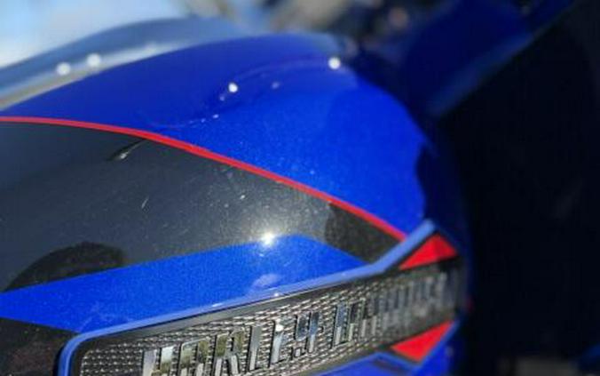 2025 Harley-Davidson CVO Road Glide Blue Streak
