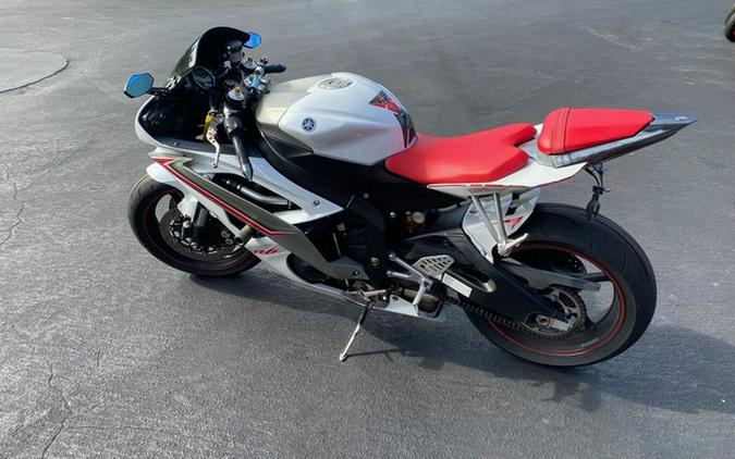 2009 Yamaha YZF-R6 Pearl White