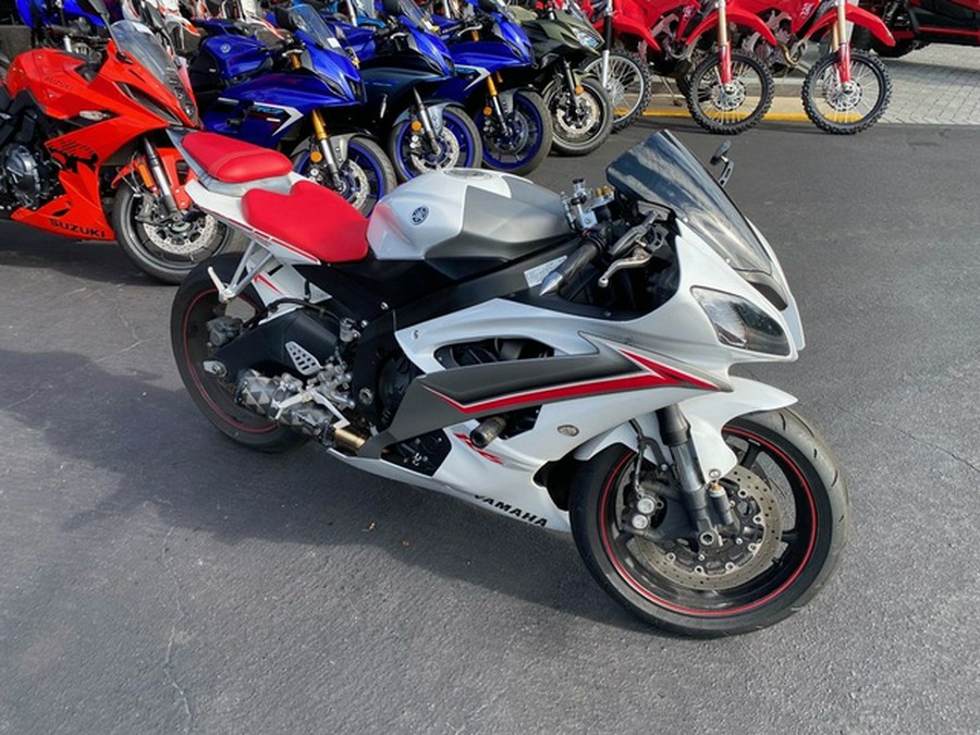 2009 Yamaha YZF-R6 Pearl White