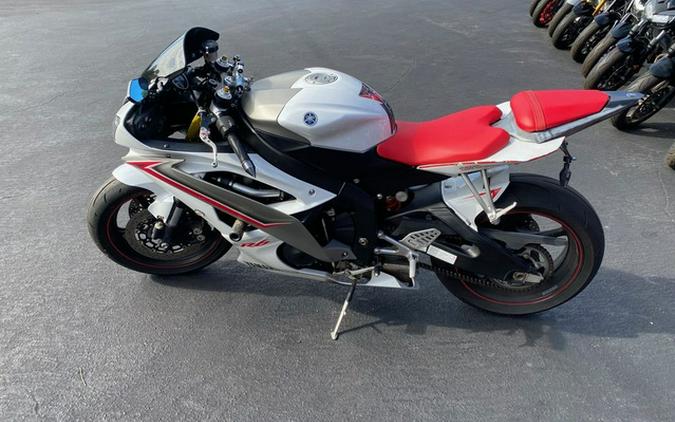 2009 Yamaha YZF-R6 Pearl White