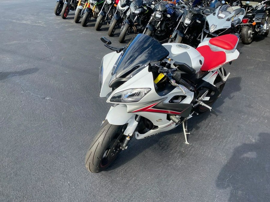2009 Yamaha YZF-R6 Pearl White