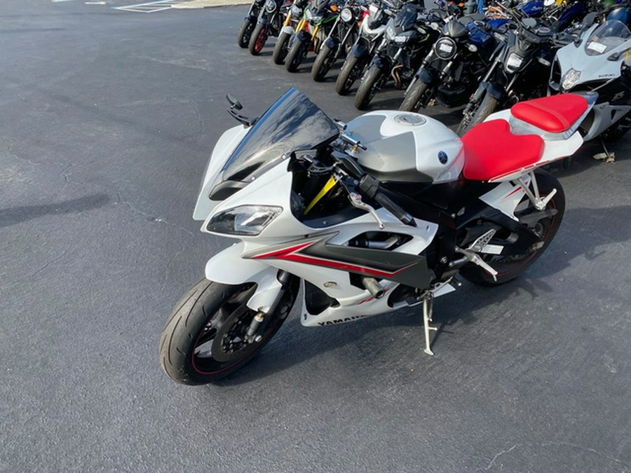 2009 Yamaha YZF-R6 Pearl White