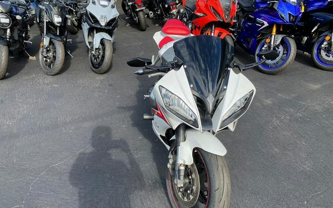 2009 Yamaha YZF-R6 Pearl White