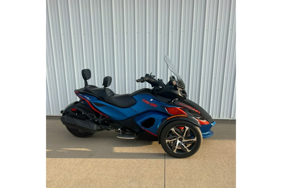 2015 Spyder RS-S - Can-Am
