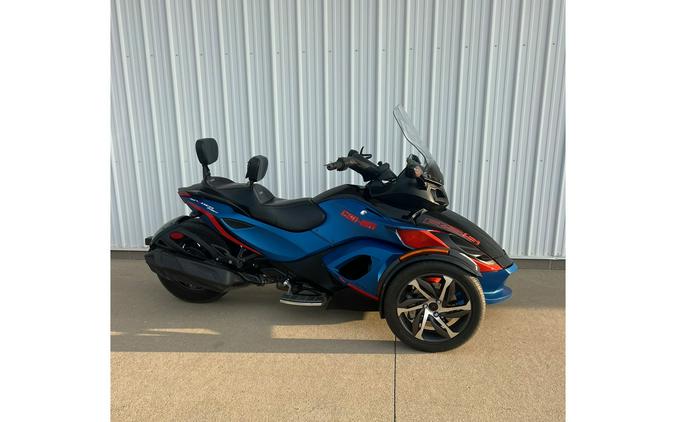 2015 Spyder RS-S - Can-Am