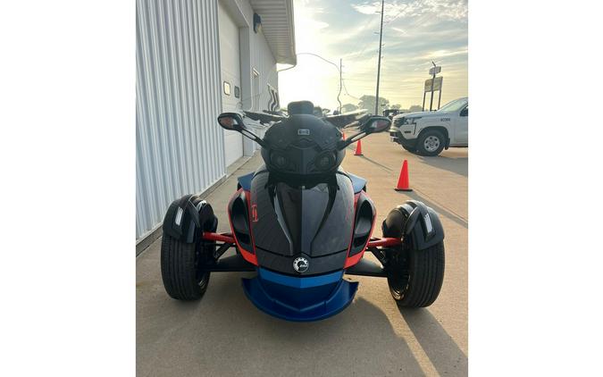 2015 Spyder RS-S - Can-Am
