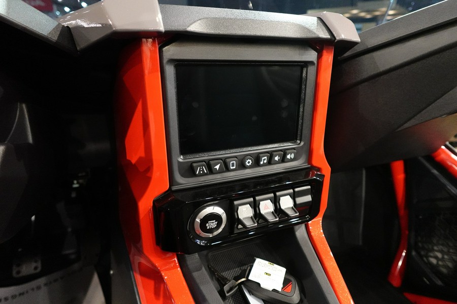 2026 Slingshot Slingshot R - AutoDrive