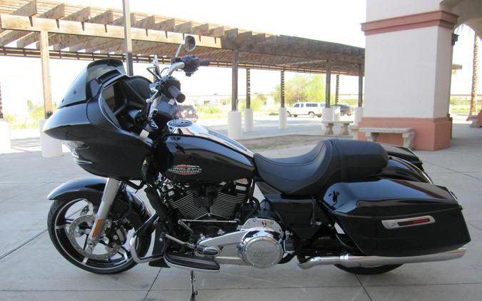 2026 Harley-Davidson Road Glide VIVID BLACK