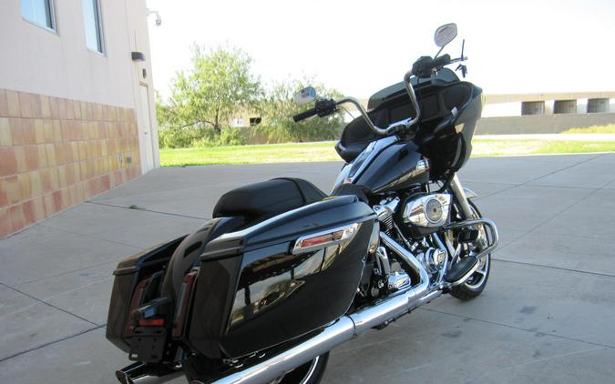 2026 Harley-Davidson Road Glide VIVID BLACK