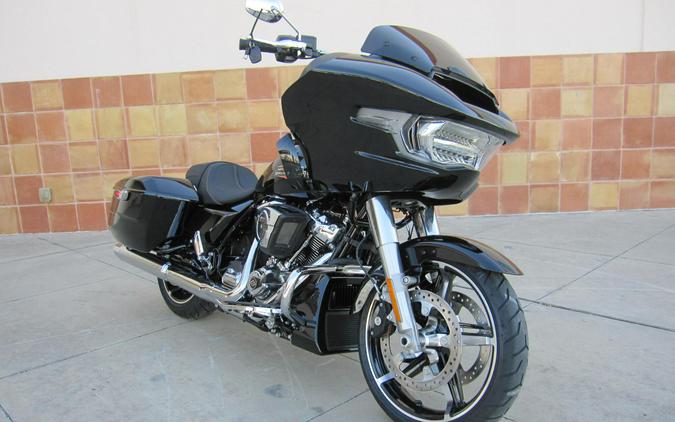 2026 Harley-Davidson Road Glide VIVID BLACK