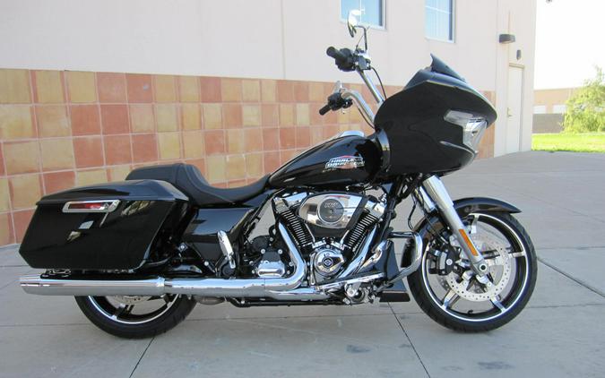 2026 Harley-Davidson Road Glide VIVID BLACK