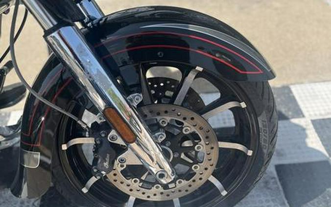 2018 Indian Motorcycle® Chieftain® Limited ABS Thunder Black Pearl with Graphics