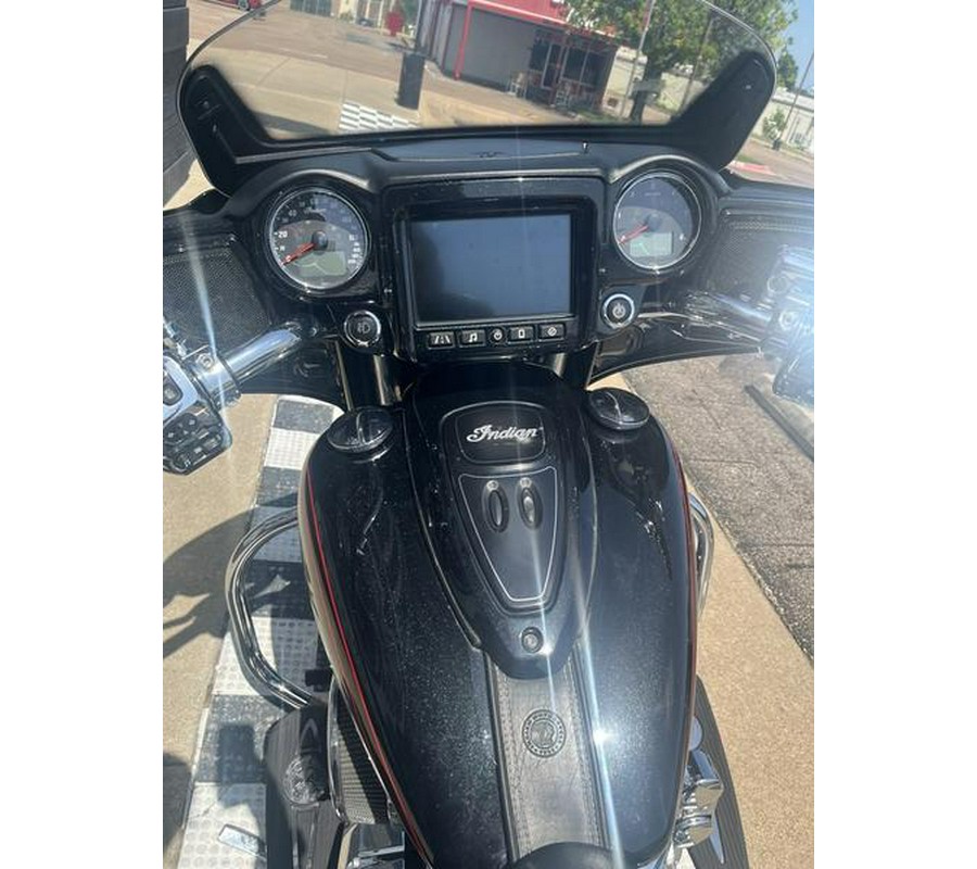 2018 Indian Motorcycle® Chieftain® Limited ABS Thunder Black Pearl with Graphics