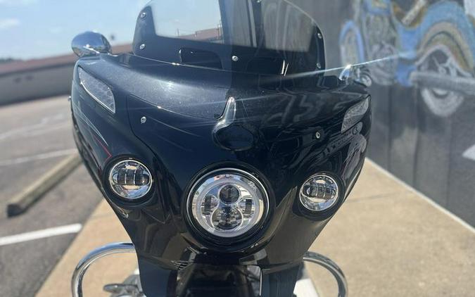 2018 Indian Motorcycle® Chieftain® Limited ABS Thunder Black Pearl with Graphics