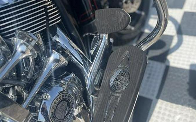 2018 Indian Motorcycle® Chieftain® Limited ABS Thunder Black Pearl with Graphics