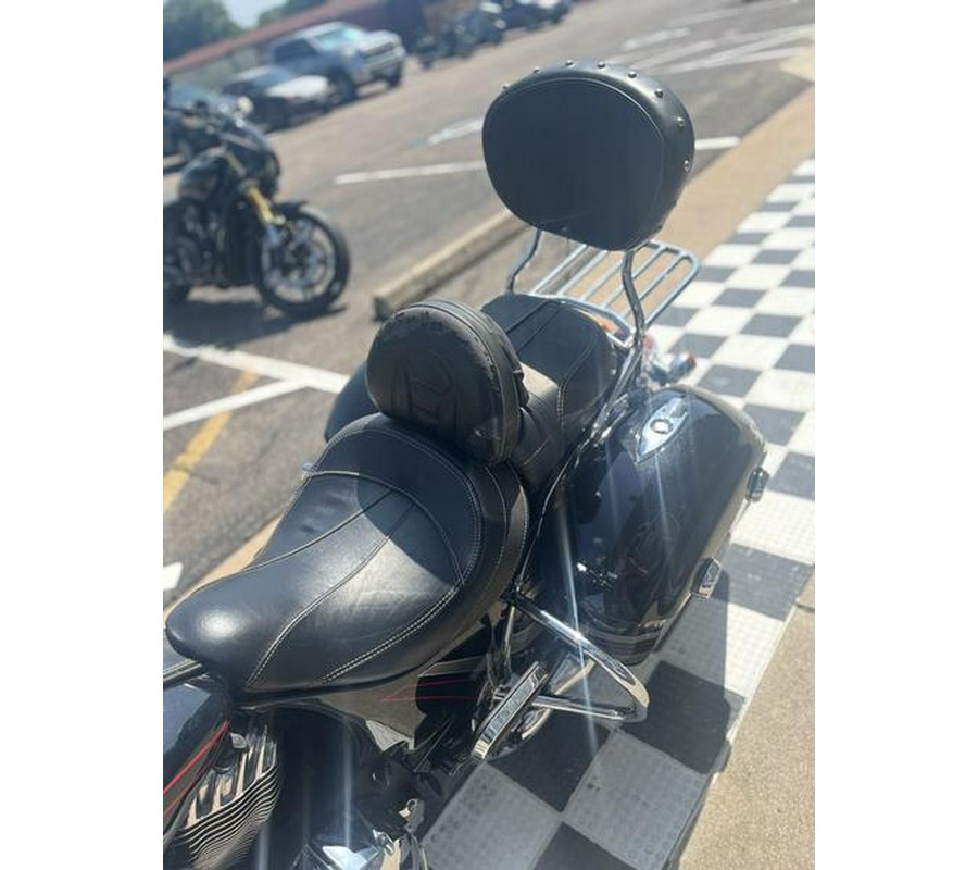 2018 Indian Motorcycle® Chieftain® Limited ABS Thunder Black Pearl with Graphics