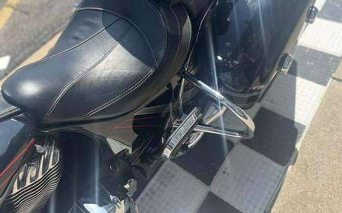 2018 Indian Motorcycle® Chieftain® Limited ABS Thunder Black Pearl with Graphics