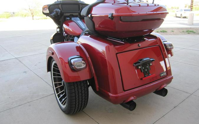 2026 Harley-Davidson Street Glide 3 Limited BRILLIANT RED W/ PINSTRIPE