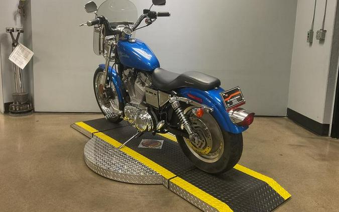 2002 Harley-Davidson® XL883C - Sportster® Custom 883C