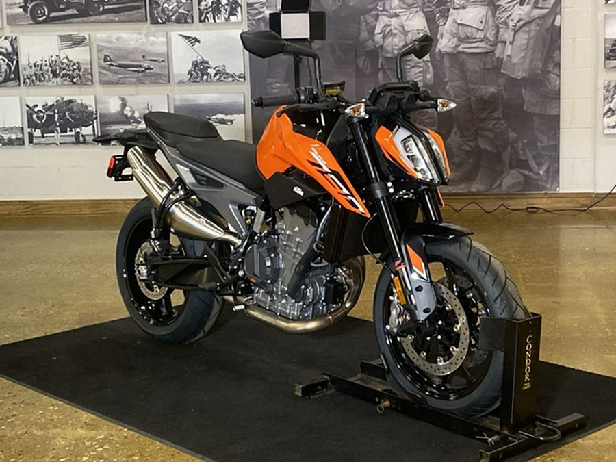 2024 KTM Duke 790