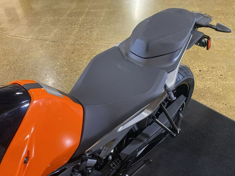 2024 KTM Duke 790